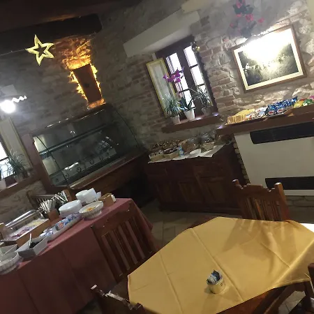 La Castellaia Курортный комплекс 3*